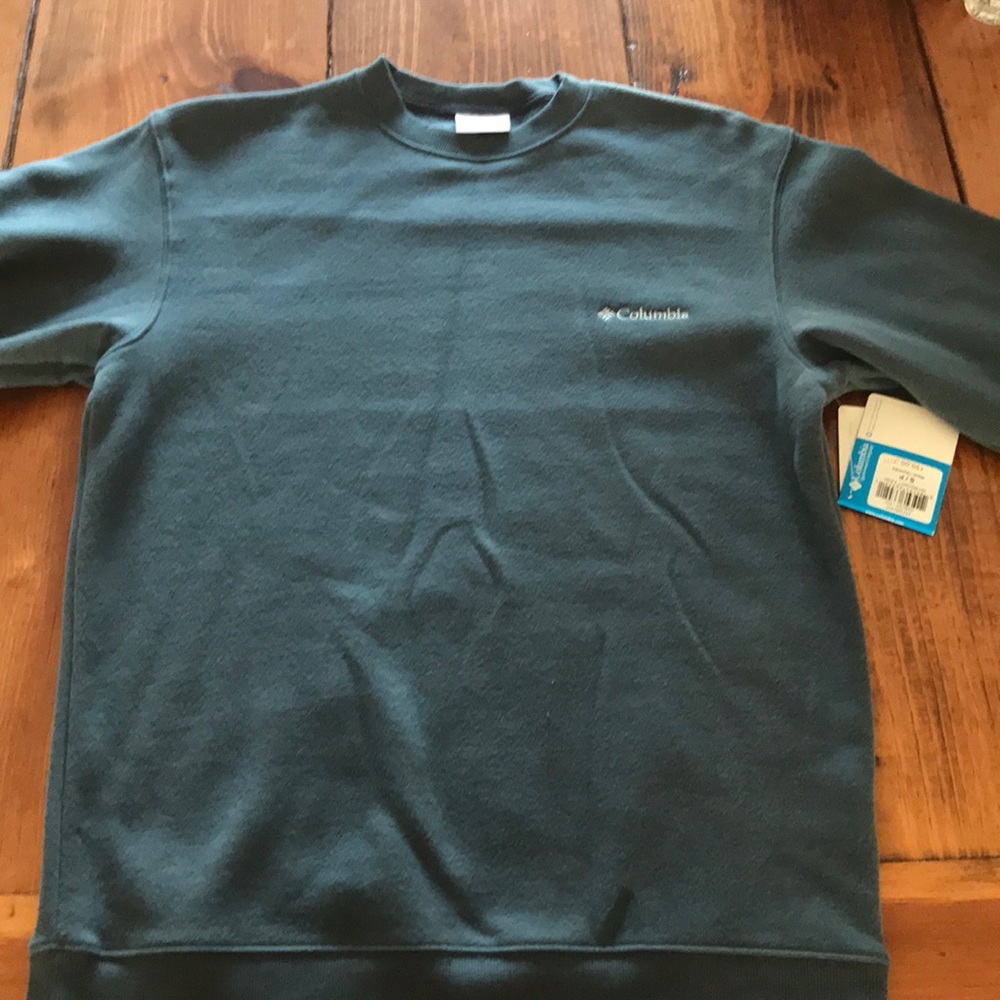 Columbia Fleece Sweatshirt. New with Tags. Size S